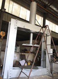 Mesin Press Forklift Ban Tugas Berat 400 Ton Untuk Pemuatan / Pembongkaran Ban Padat