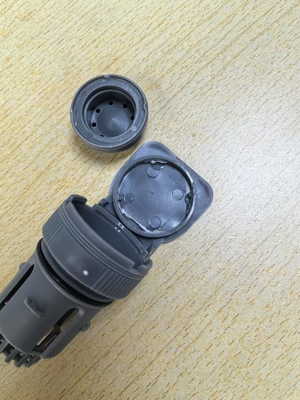 PP Forklift Float Vent Plug 75/92mm Untuk Ventilasi Baterai yang Aman Dan Efisien