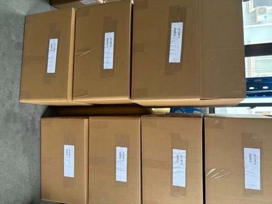 Bagian baterai forklift 67mm/77mm Panjang terapung colokan ventilasi PP material