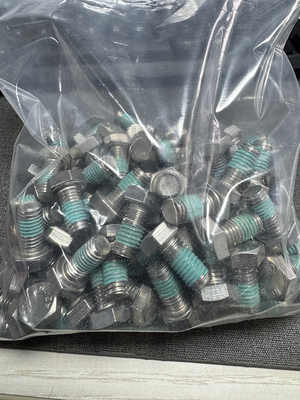 Bagian baterai forklift M10*20 Stainless SteelHead Screw Bolts untuk kabel sambungan tipe sempurna