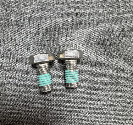 Bagian baterai forklift M10*20 Stainless SteelHead Screw Bolts untuk kabel sambungan tipe sempurna