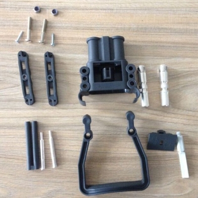 EC Pria / Wanita PP Pengisi Daya Listrik Forklift Plug Forklift Baterai Power Connector