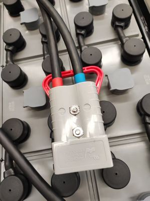Baterai Traksi Forklift Asam Timbal Isi Ulang Kinerja Tinggi 48v 5PZS625 Untuk Hyter R30XMS2