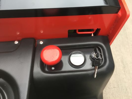 LAKER Penghematan tenaga kerja 2 Ton Stand On Electric Pallet Truck dengan Baterai Kapasitas Besar 210Ah