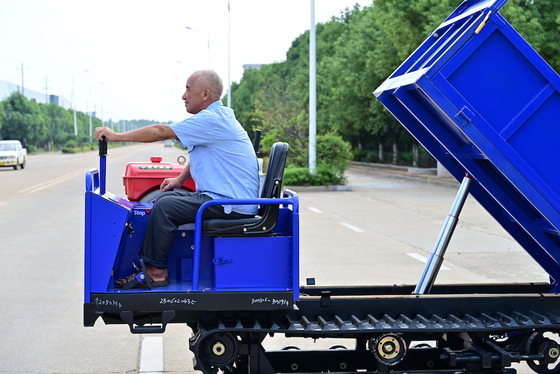3000kg 20.1kw / 2600r/Min Daya mesin GF3000 Tracked Dumper Efisiensi Tinggi Mesin Panen Durian